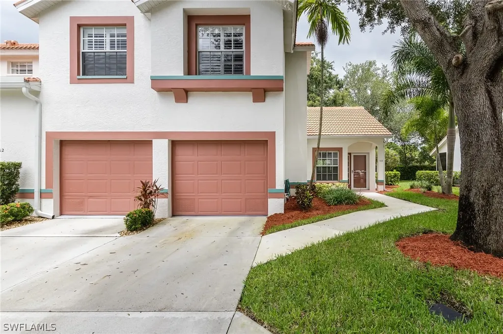 673 Windsor Square Naples FL 34104