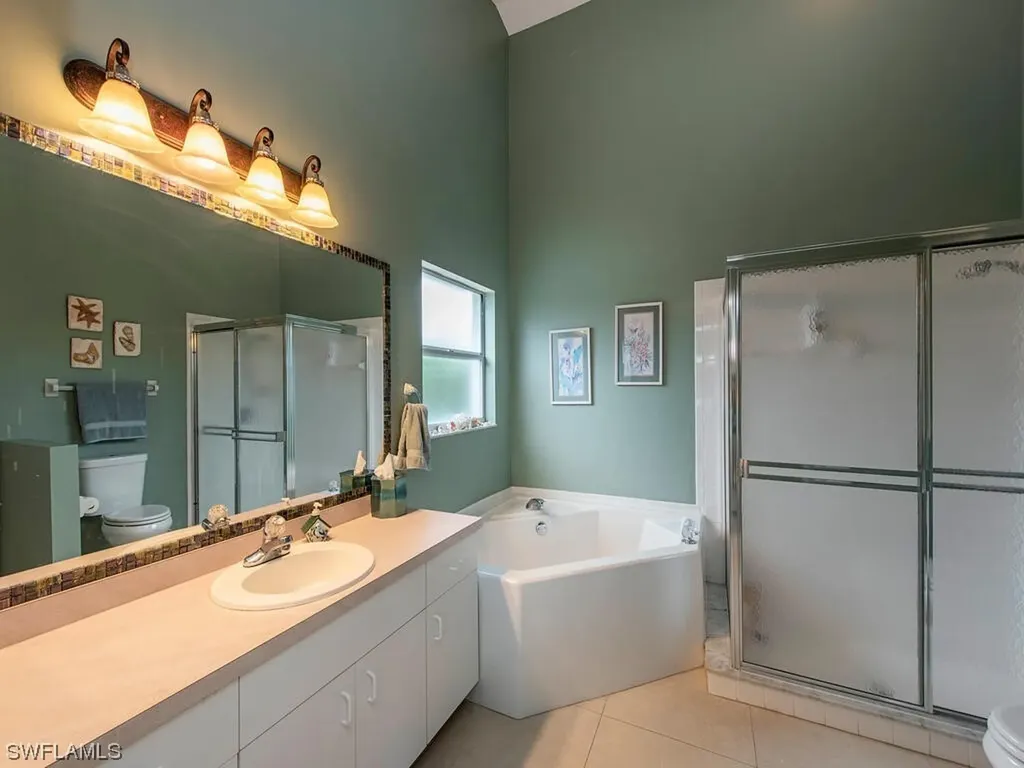 3559 Kent Drive Naples FL 34112