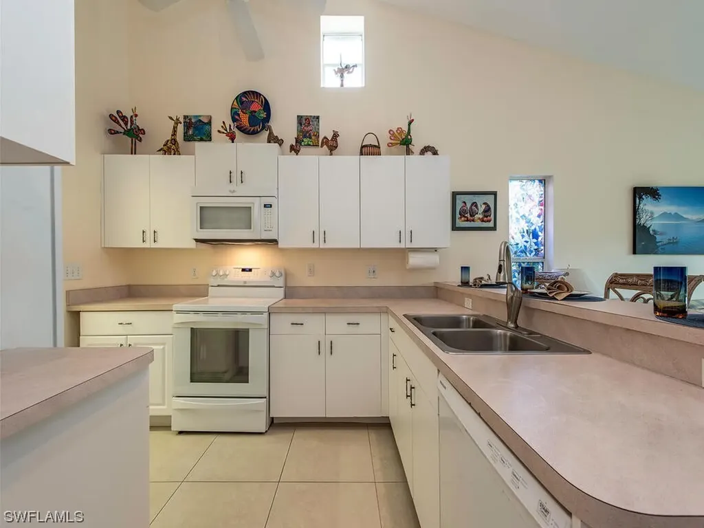 3559 Kent Drive Naples FL 34112