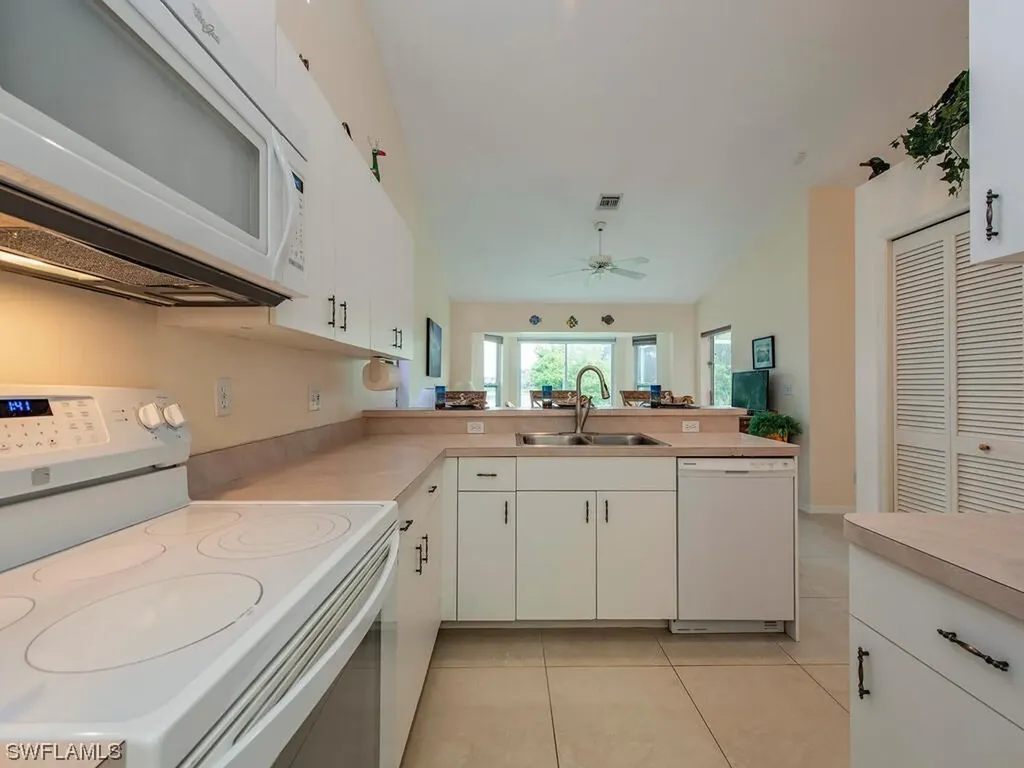 3559 Kent Drive Naples FL 34112