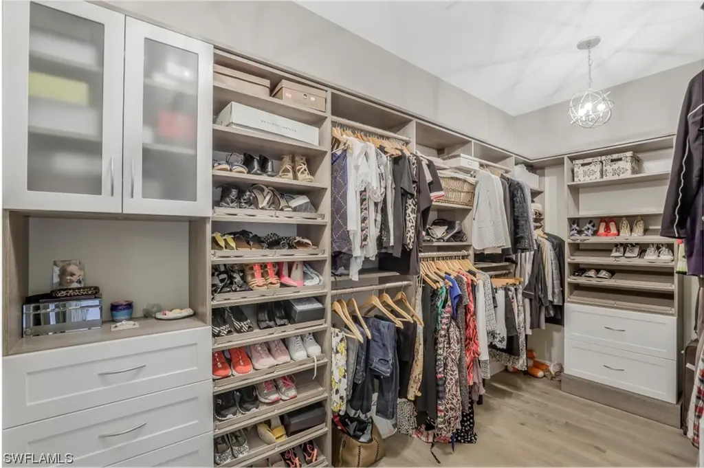 13401 Kent Street Naples FL 34109