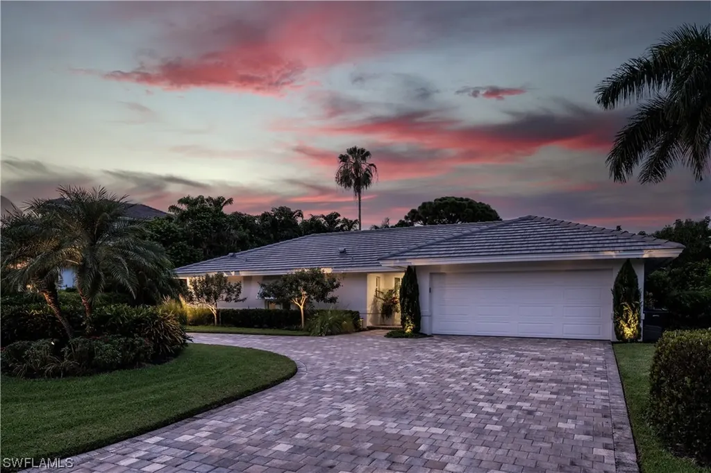 635 Fountainhead Lane Naples FL 34103