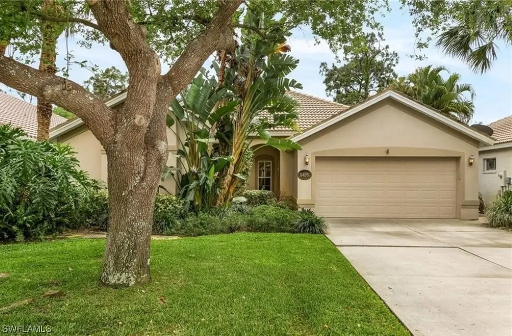 6425 Autumn Woods Boulevard Naples FL 34109