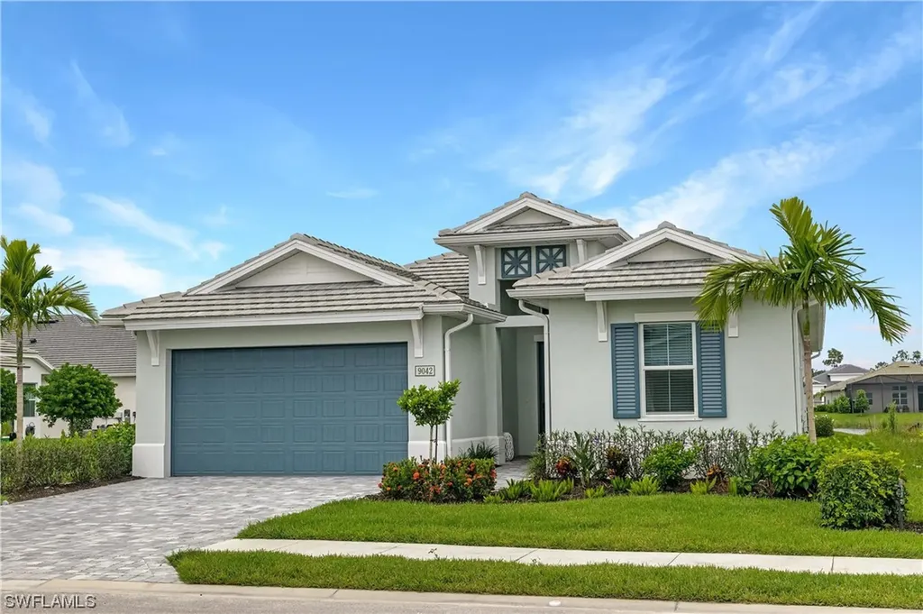 9042 Montserrat Drive Naples FL 34114