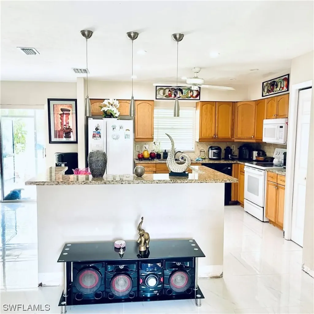 Naples FL, 145 3RD Street NW