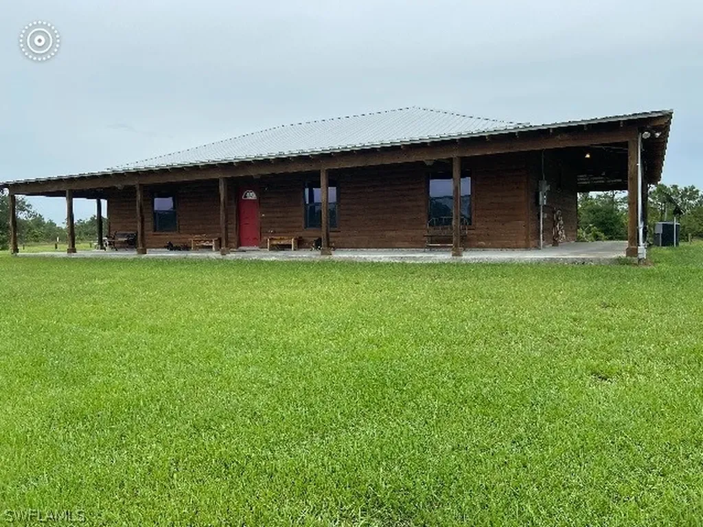 1496 Comanche Trail Labelle FL 33935