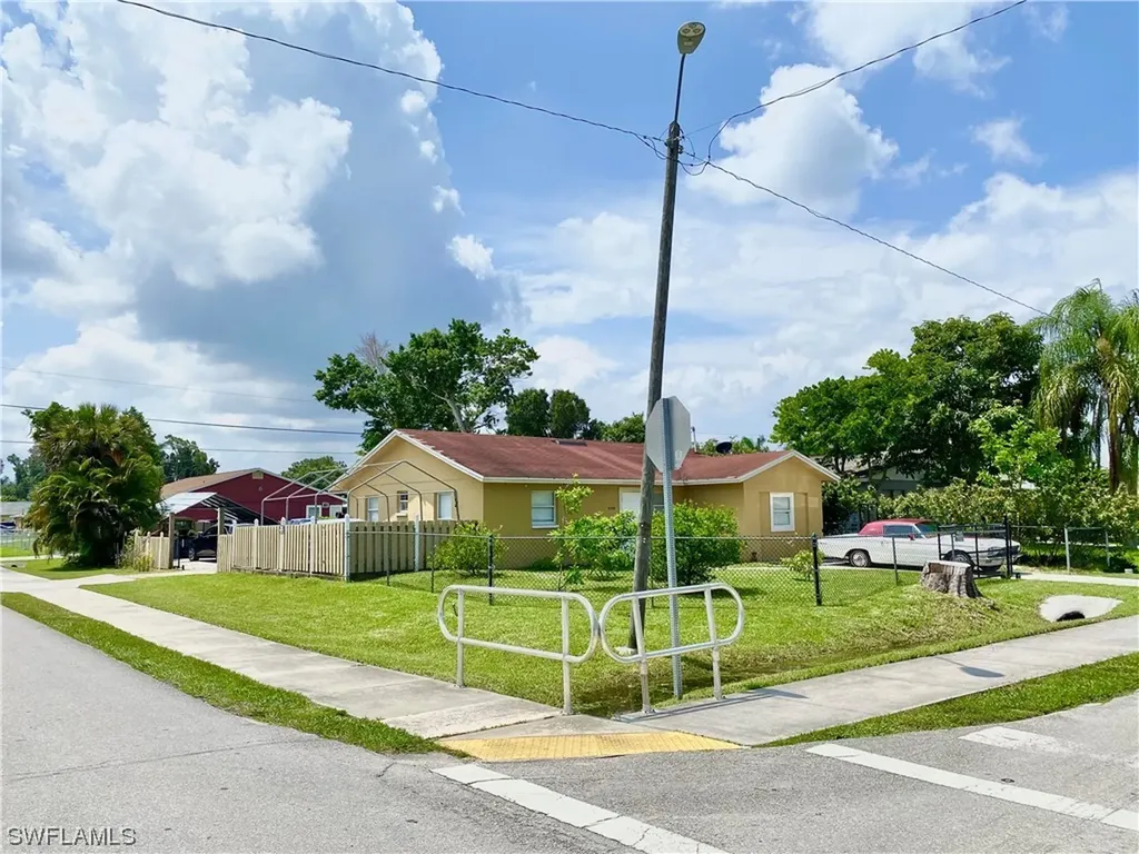 5250 Gilchrist Street Naples FL 34113