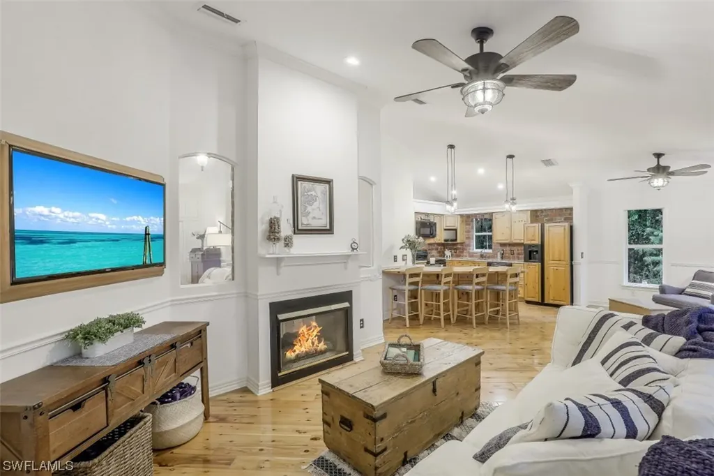 5910 Golden Oaks Lane Naples FL 34119