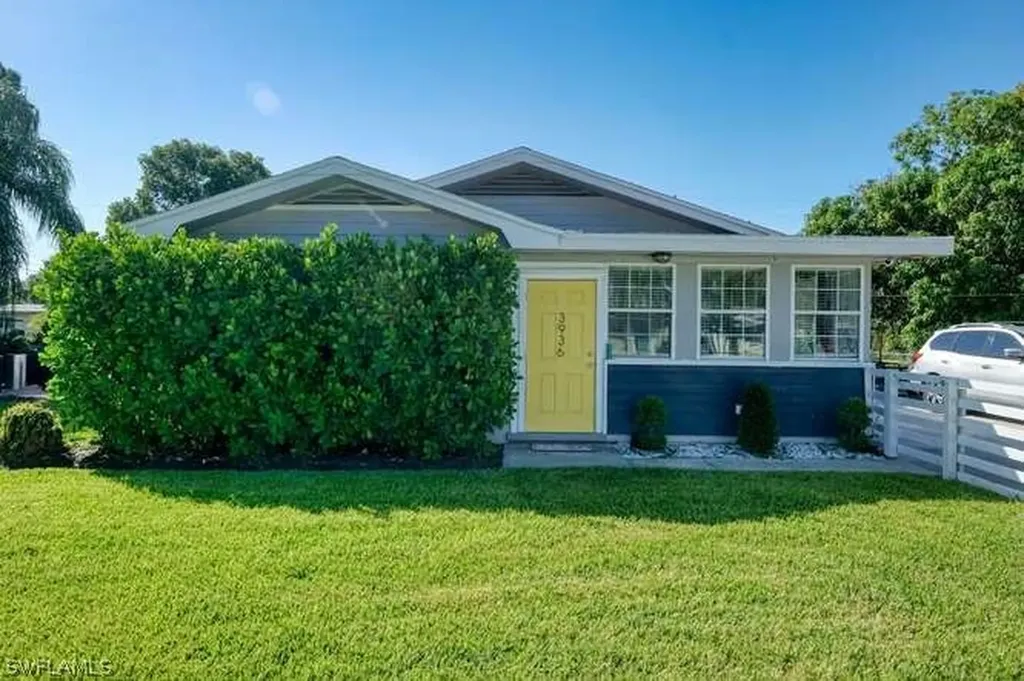 3936 Seminole Avenue Fort Myers FL 33916