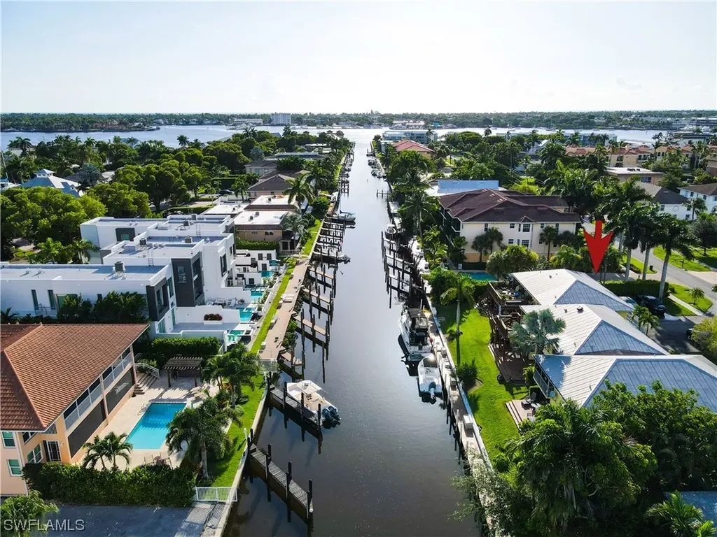 1566 Blue Point Avenue Naples FL 34102