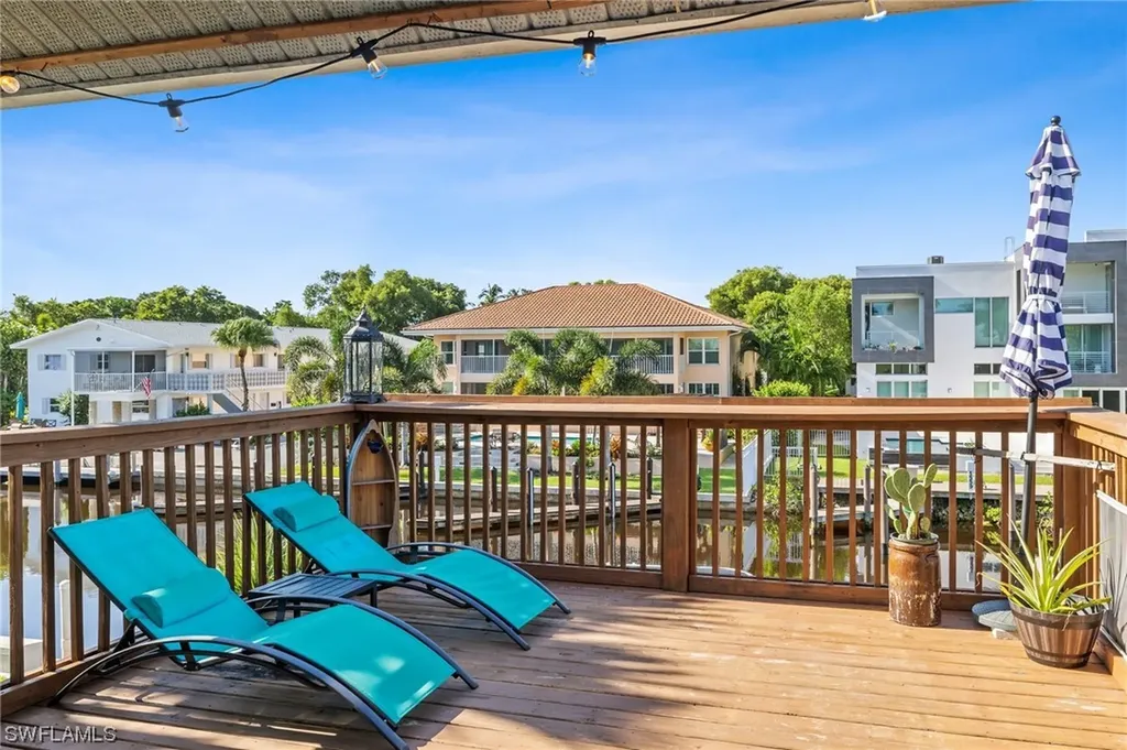 1566 Blue Point Avenue Naples FL 34102