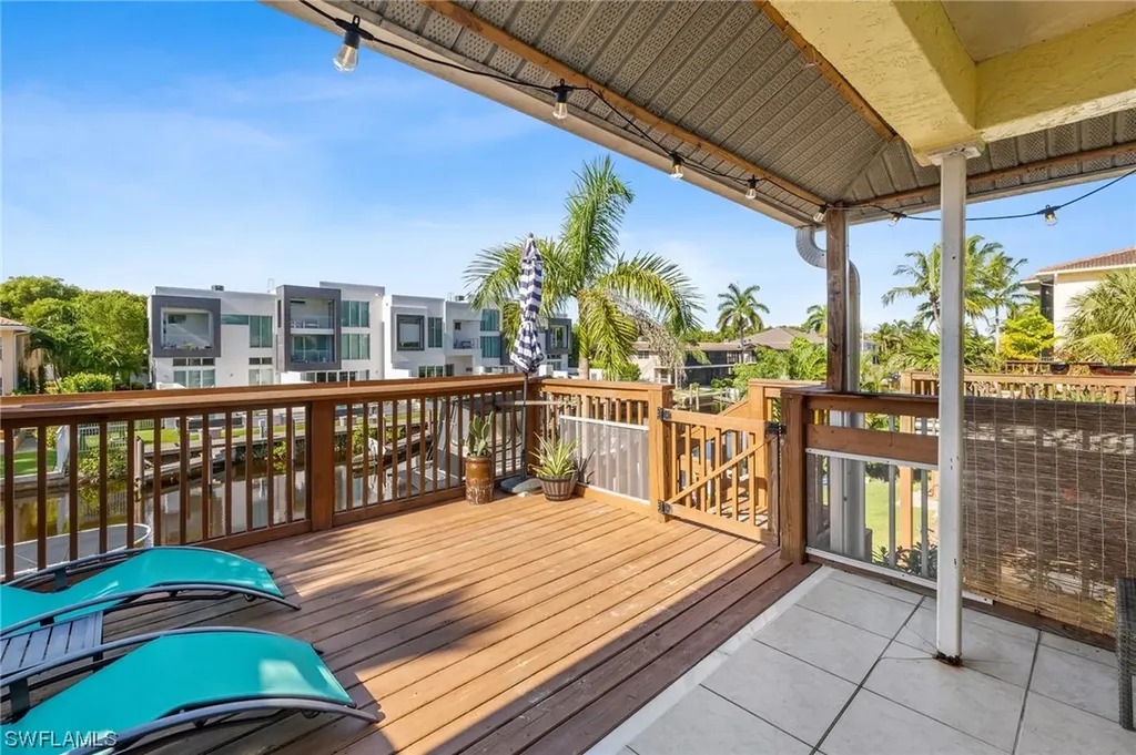 1566 Blue Point Avenue Naples FL 34102