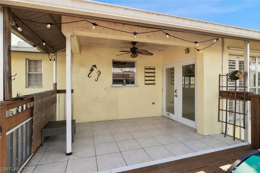 1566 Blue Point Avenue Naples FL 34102