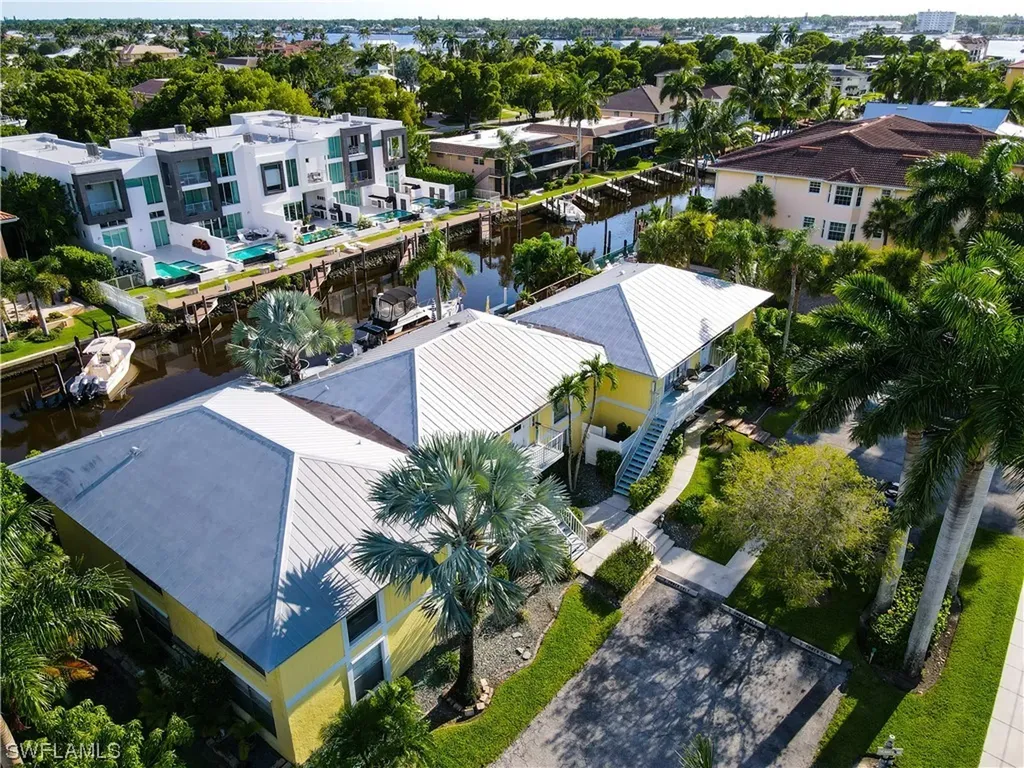 1566 Blue Point Avenue Naples FL 34102