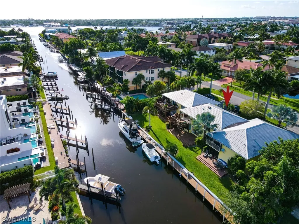 1566 Blue Point Avenue Naples FL 34102