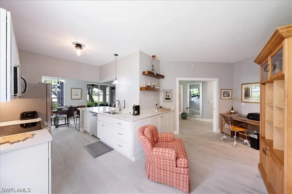 85 Silver Oaks Circle Naples FL 34119