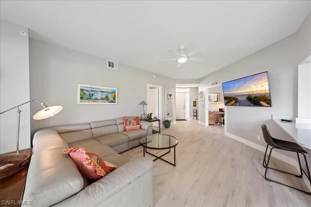 85 Silver Oaks Circle Naples FL 34119