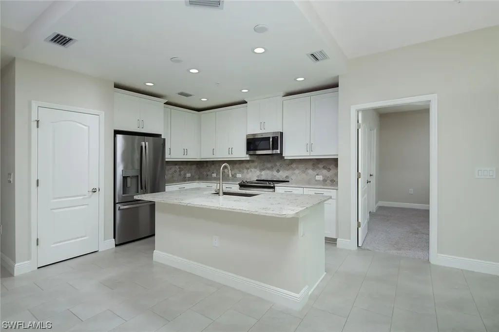 Naples FL, 2318 Sawyers Hill Road, Unit 104