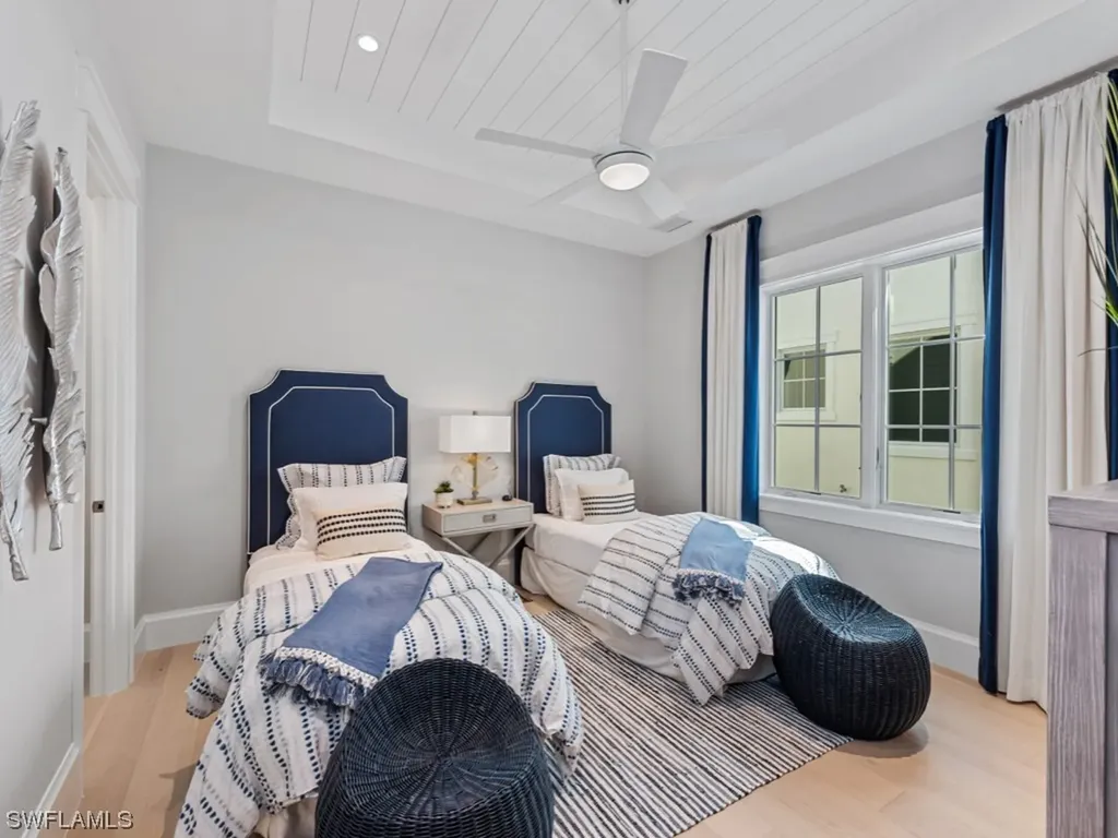 1463 2nd Avenue S Naples FL 34102