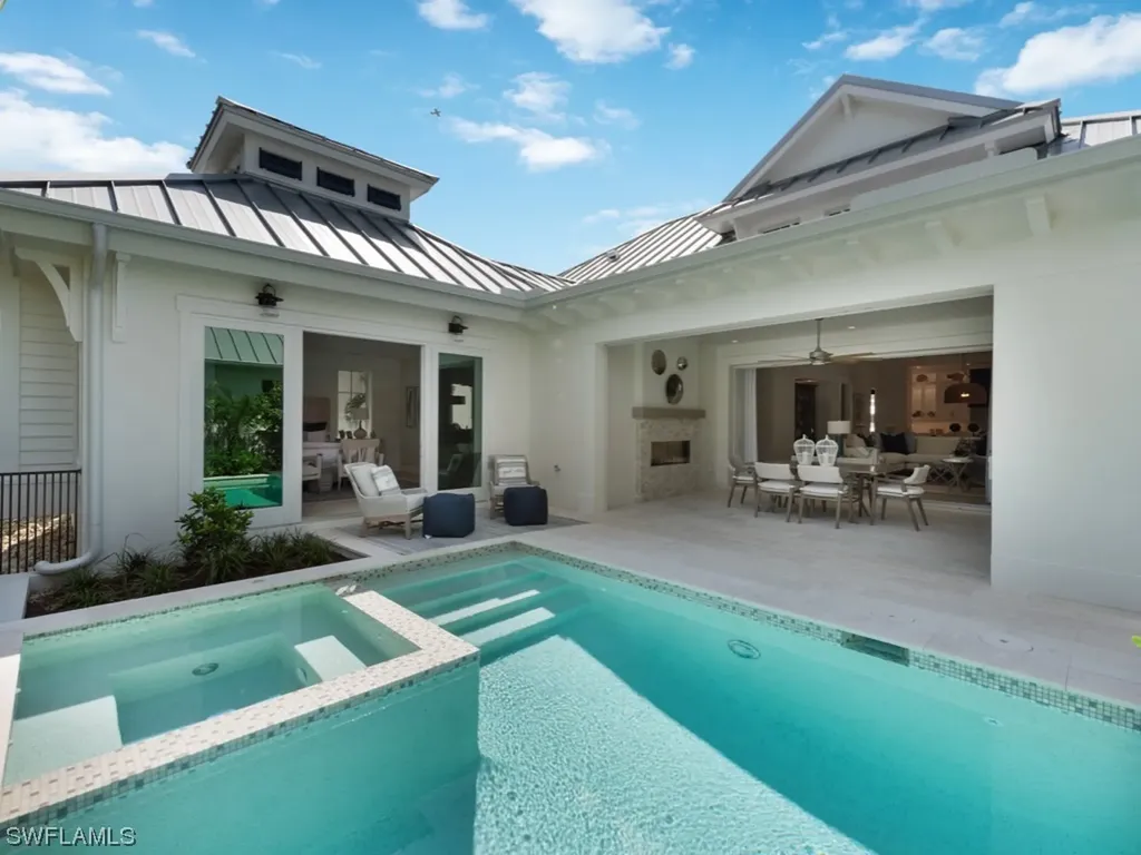 1463 2nd Avenue S Naples FL 34102