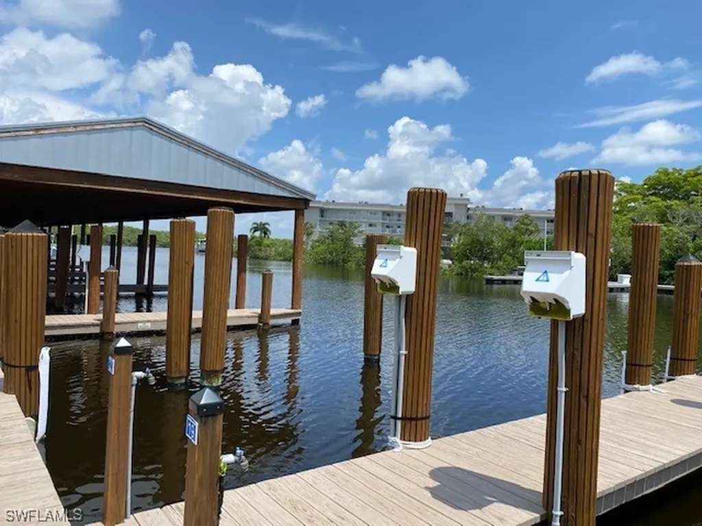 1463 2nd Avenue S Naples FL 34102