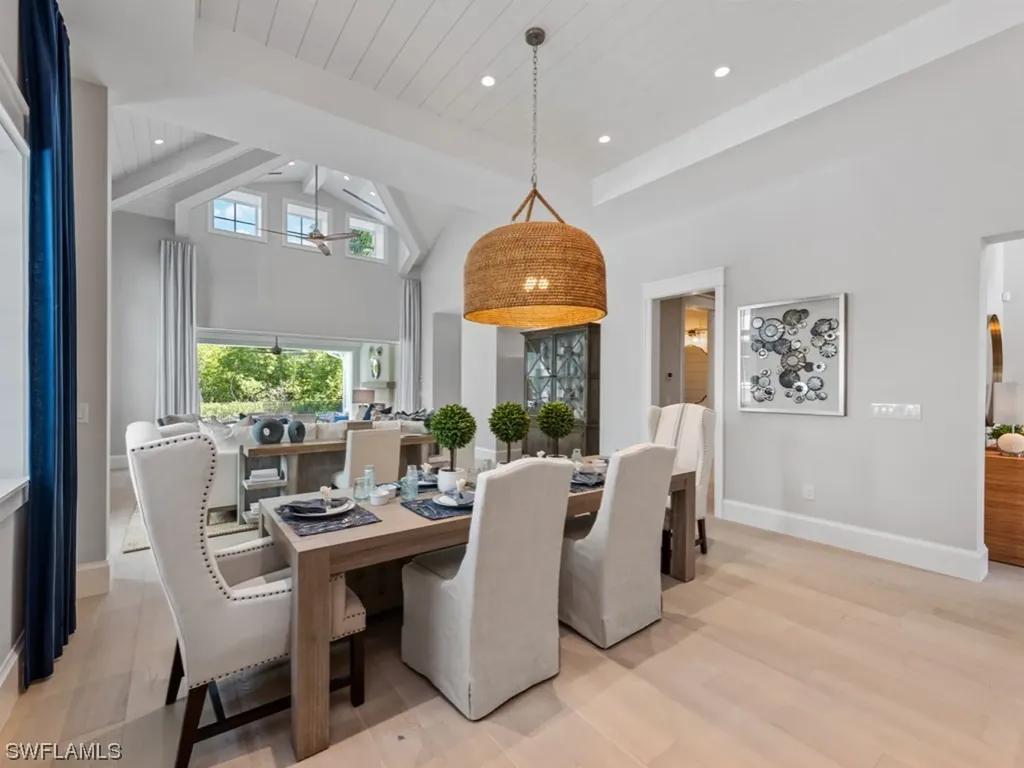 1463 2nd Avenue S Naples FL 34102