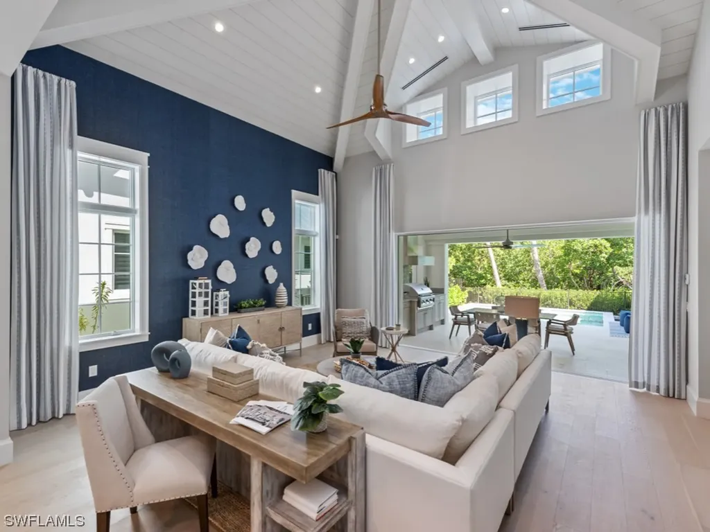 1463 2nd Avenue S Naples FL 34102