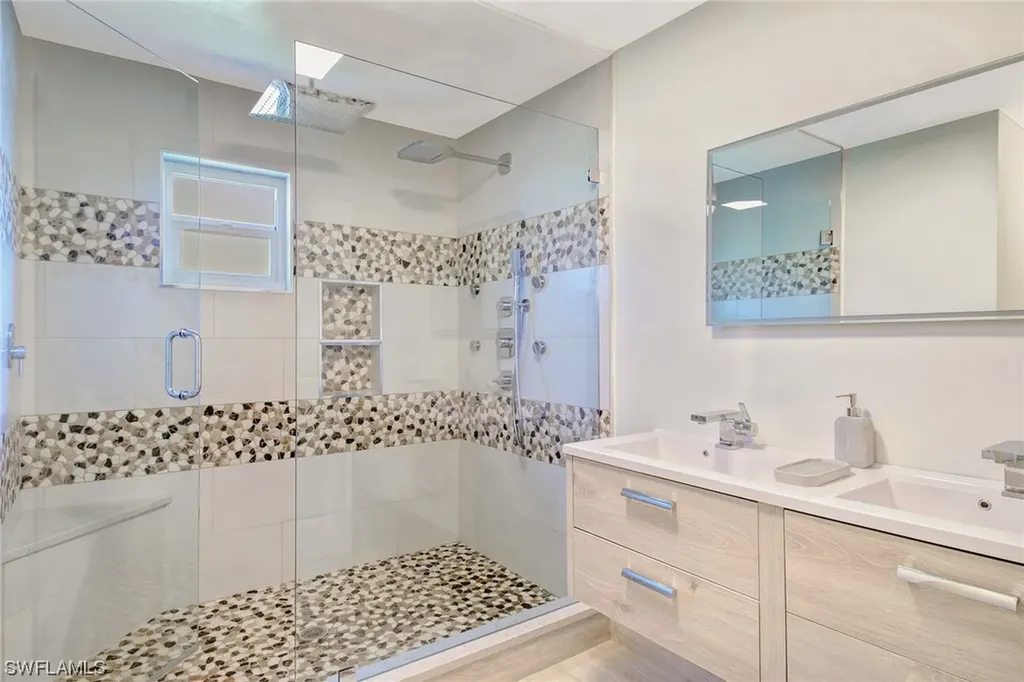 5725 Napa Woods Way Naples FL 34116