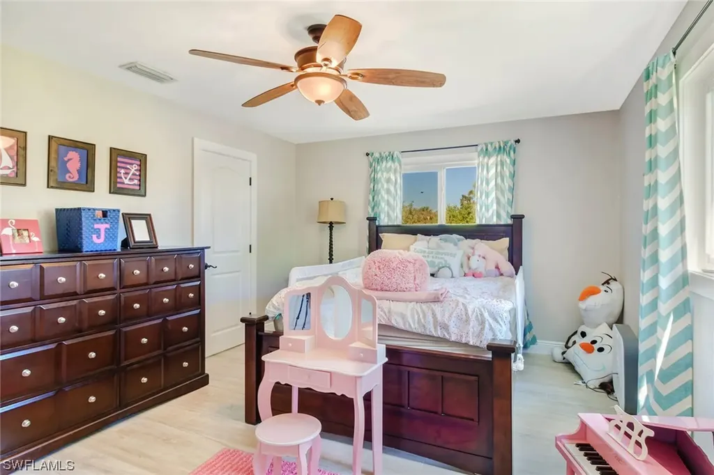 5725 Napa Woods Way Naples FL 34116