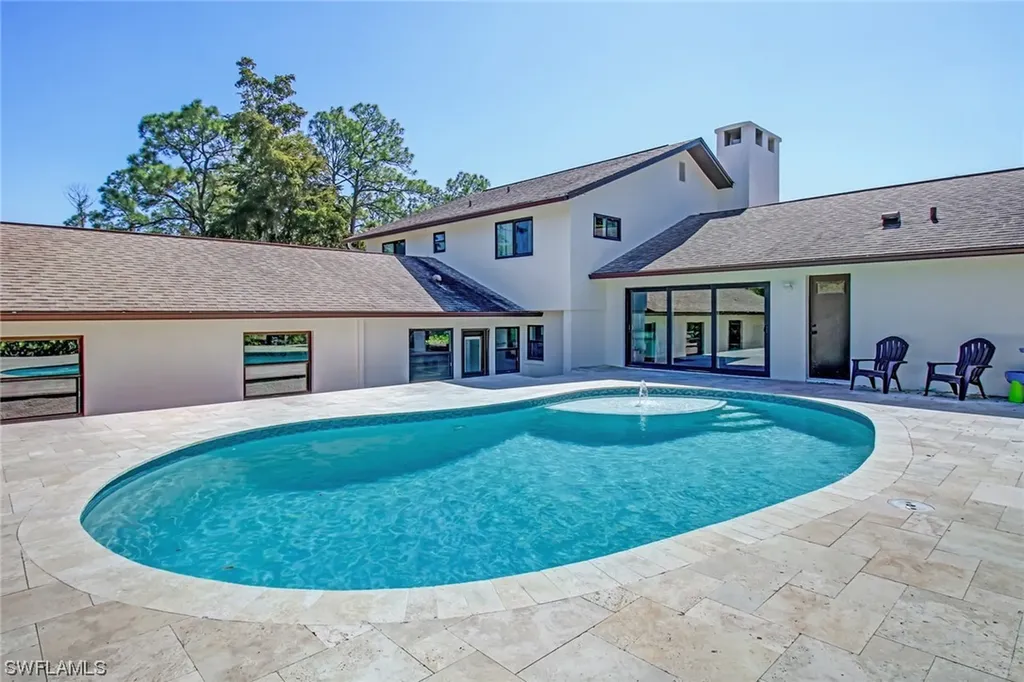 5725 Napa Woods Way Naples FL 34116