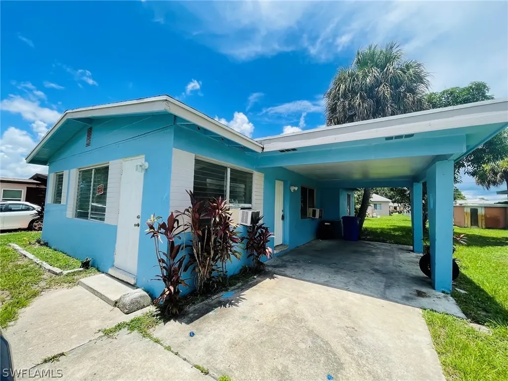 3017 Saint Charles Street Fort Myers FL 33916