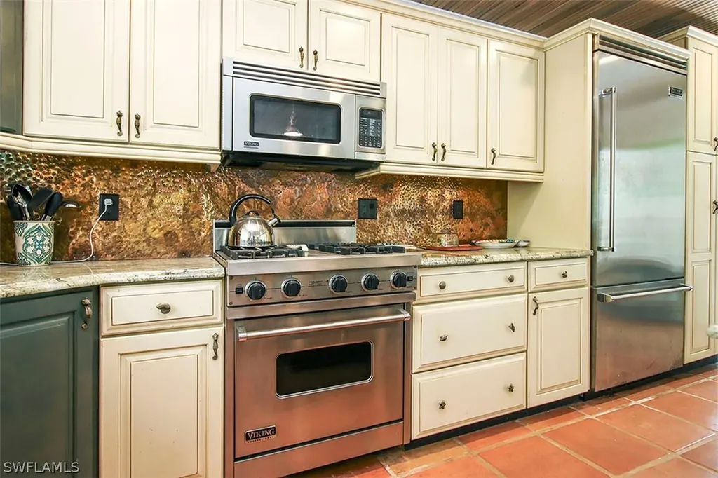 5802 Sanibel Captiva Road Sanibel FL 33957