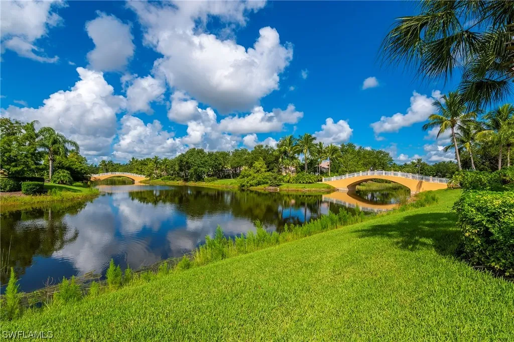 Bonita Springs FL, 15529 Fan Tail Circle
