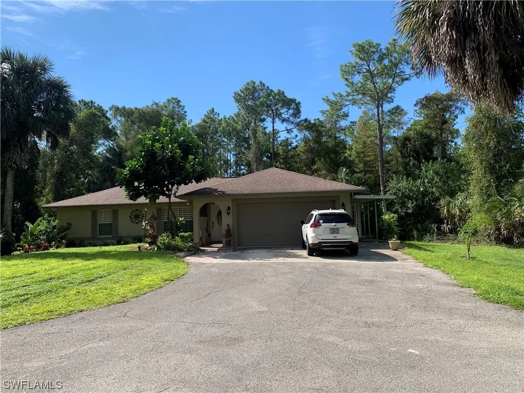 390 20th Avenue NW Naples FL 34120