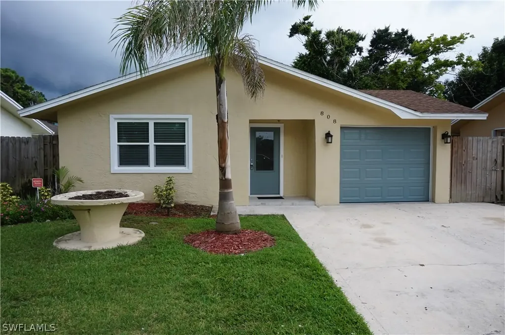 808 110th Avenue N Naples FL 34108