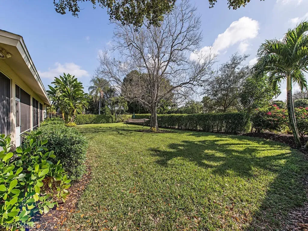 200 Fairway Circle Naples FL 34110