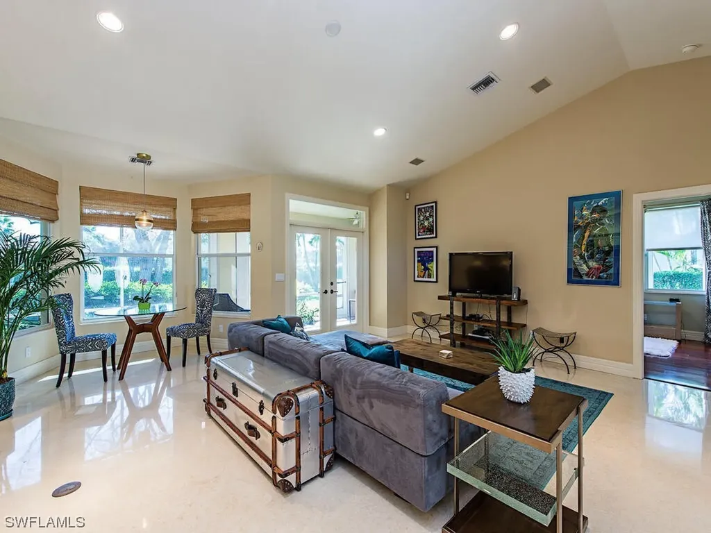 200 Fairway Circle Naples FL 34110