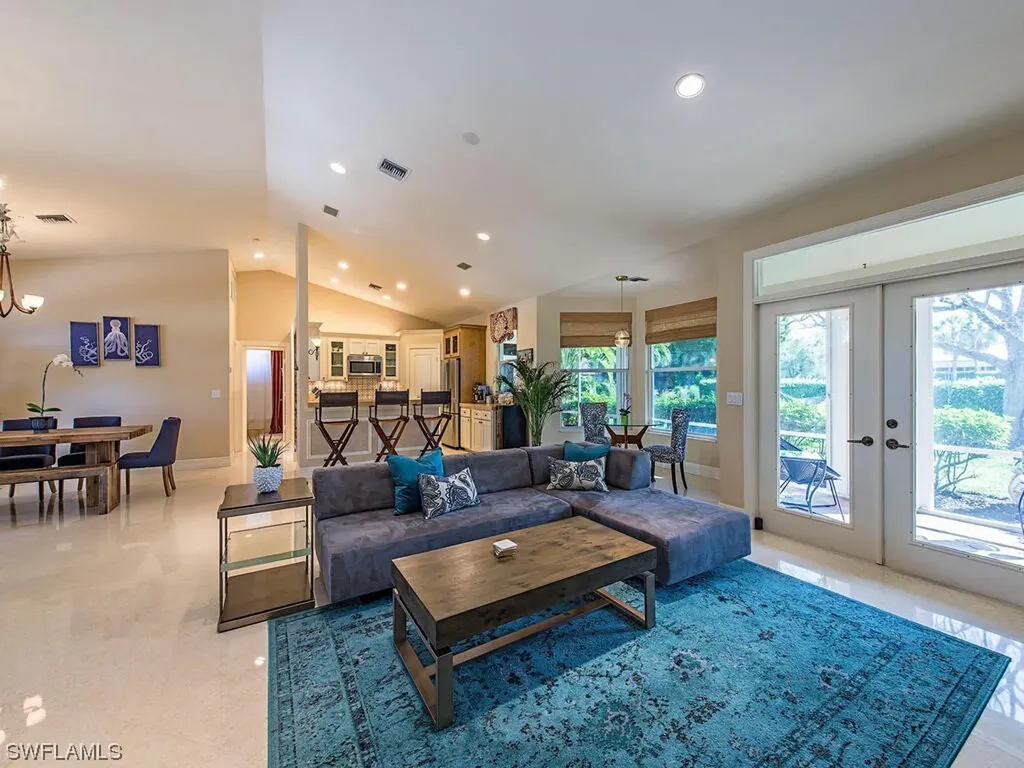 200 Fairway Circle Naples FL 34110