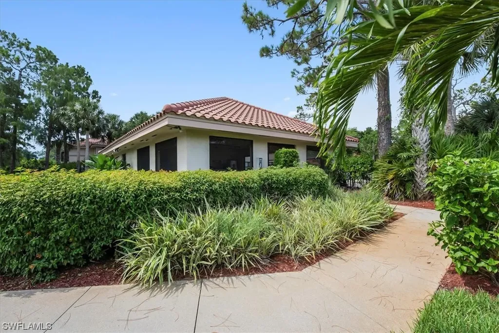 Naples FL, 47 Bennington Drive, Unit 8-3