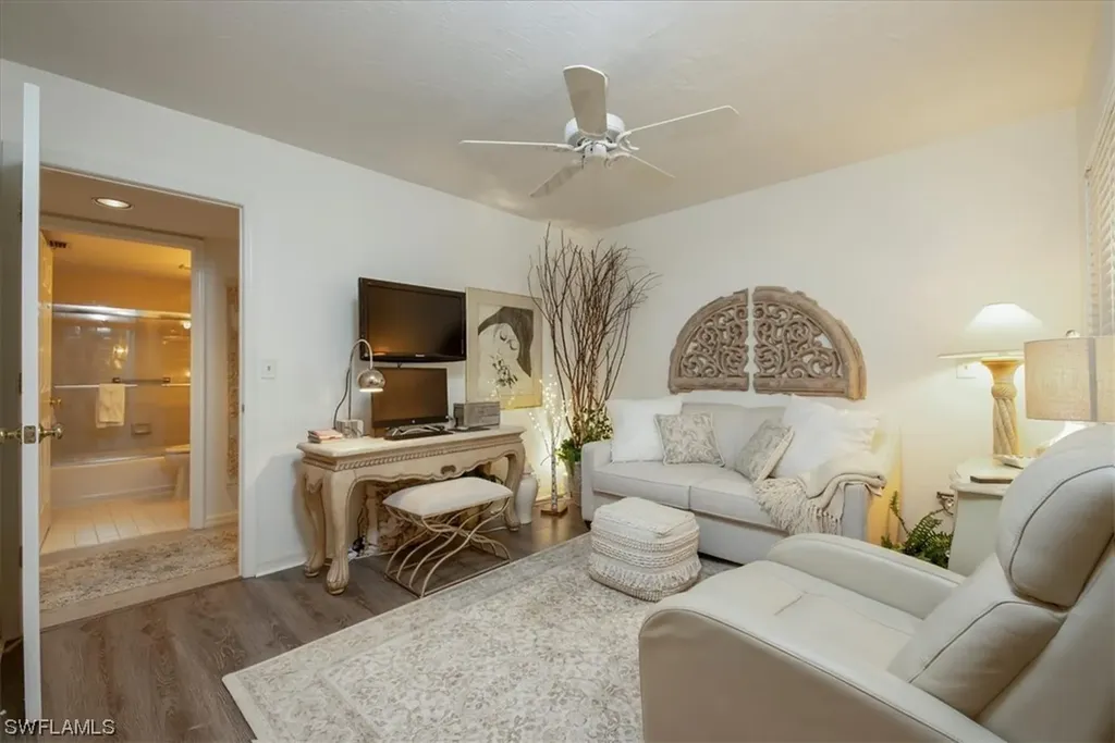 47 Bennington Drive Naples FL 34104