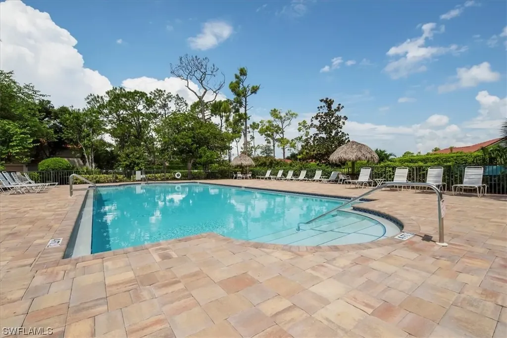 47 Bennington Drive Naples FL 34104
