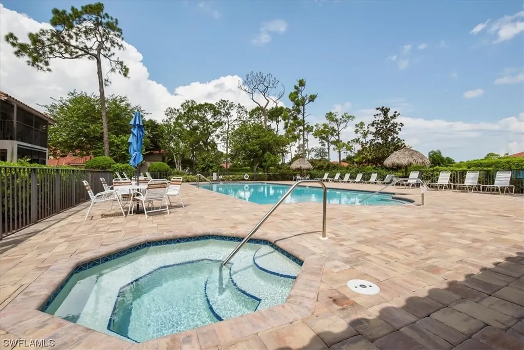 47 Bennington Drive Naples FL 34104