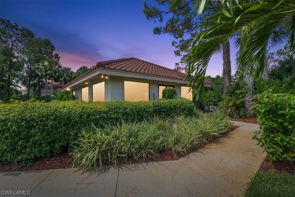 47 Bennington Drive Naples FL 34104