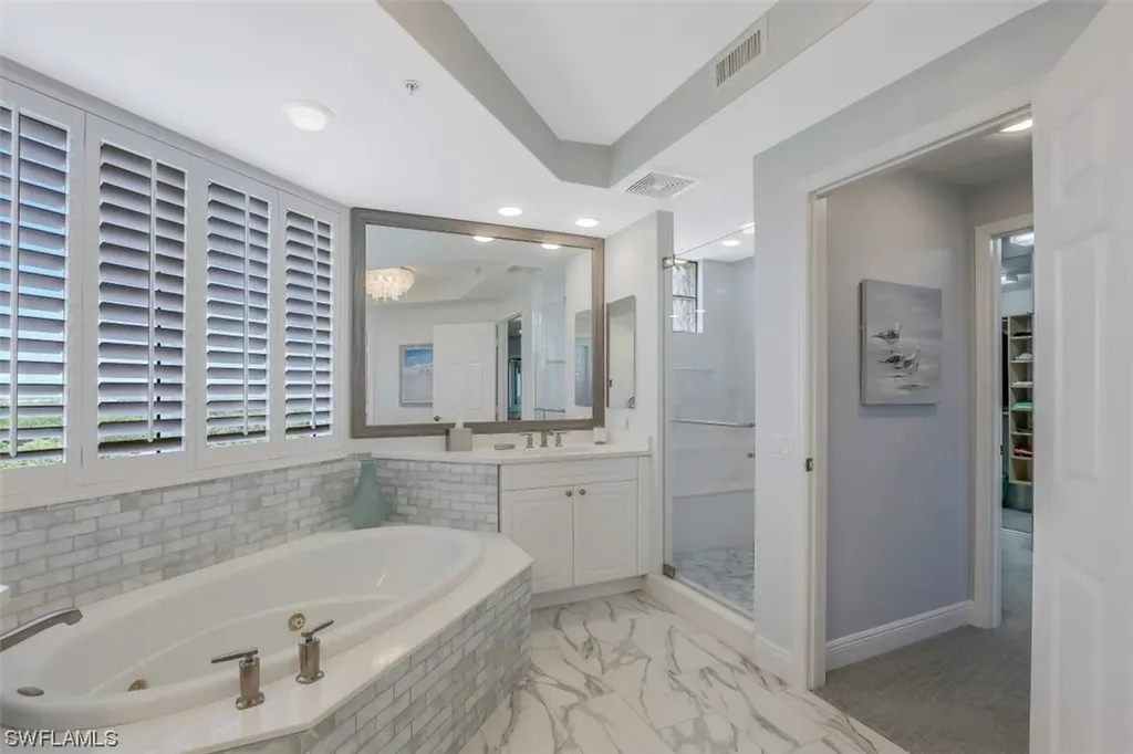445 Cove Tower Drive Naples FL 34110