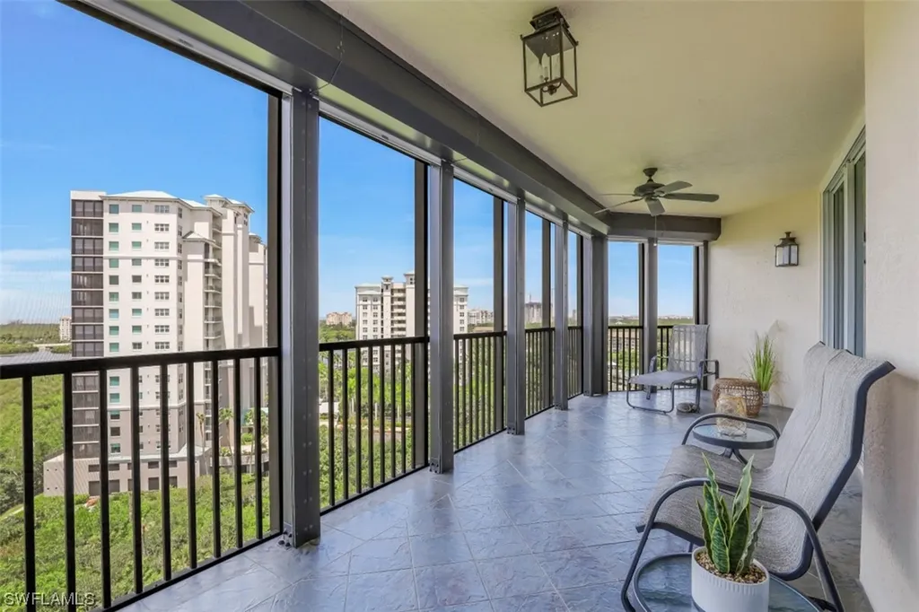 445 Cove Tower Drive Naples FL 34110