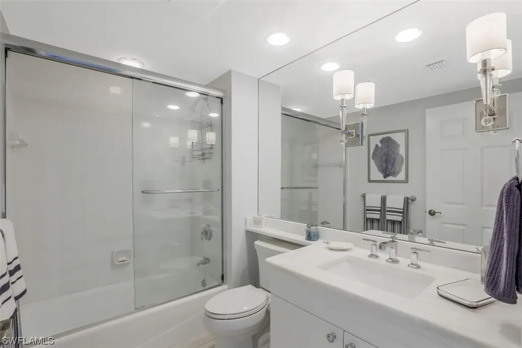 445 Cove Tower Drive Naples FL 34110