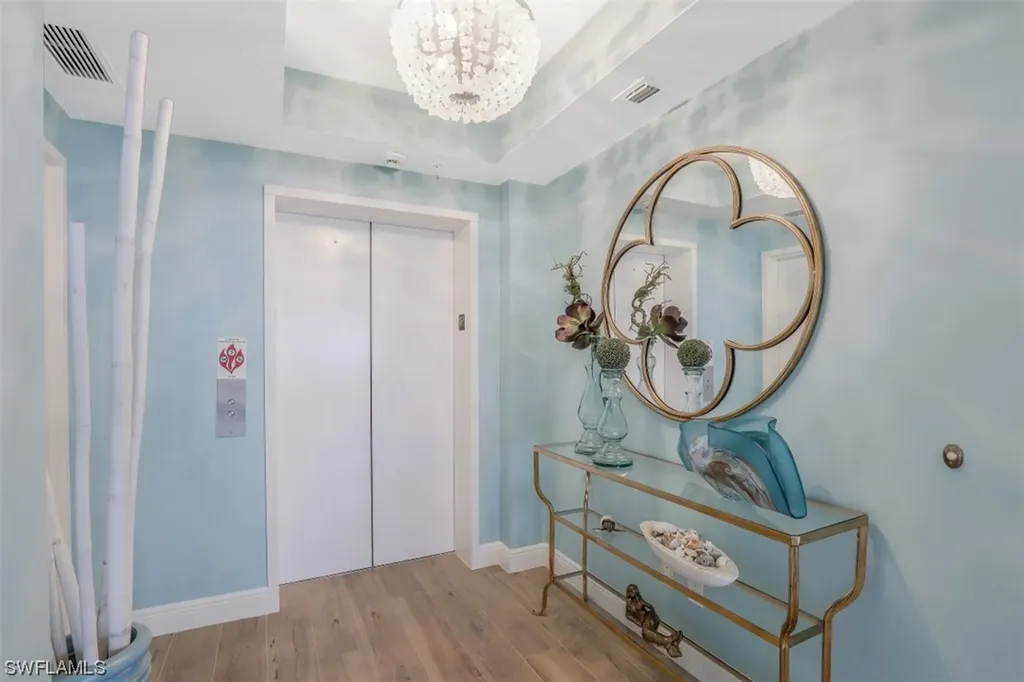 445 Cove Tower Drive Naples FL 34110