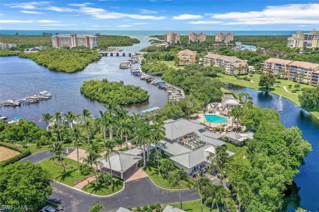 445 Cove Tower Drive Naples FL 34110