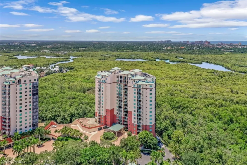 445 Cove Tower Drive Naples FL 34110
