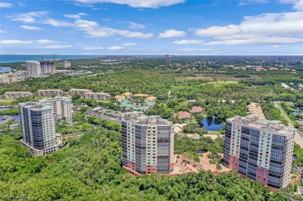 445 Cove Tower Drive Naples FL 34110